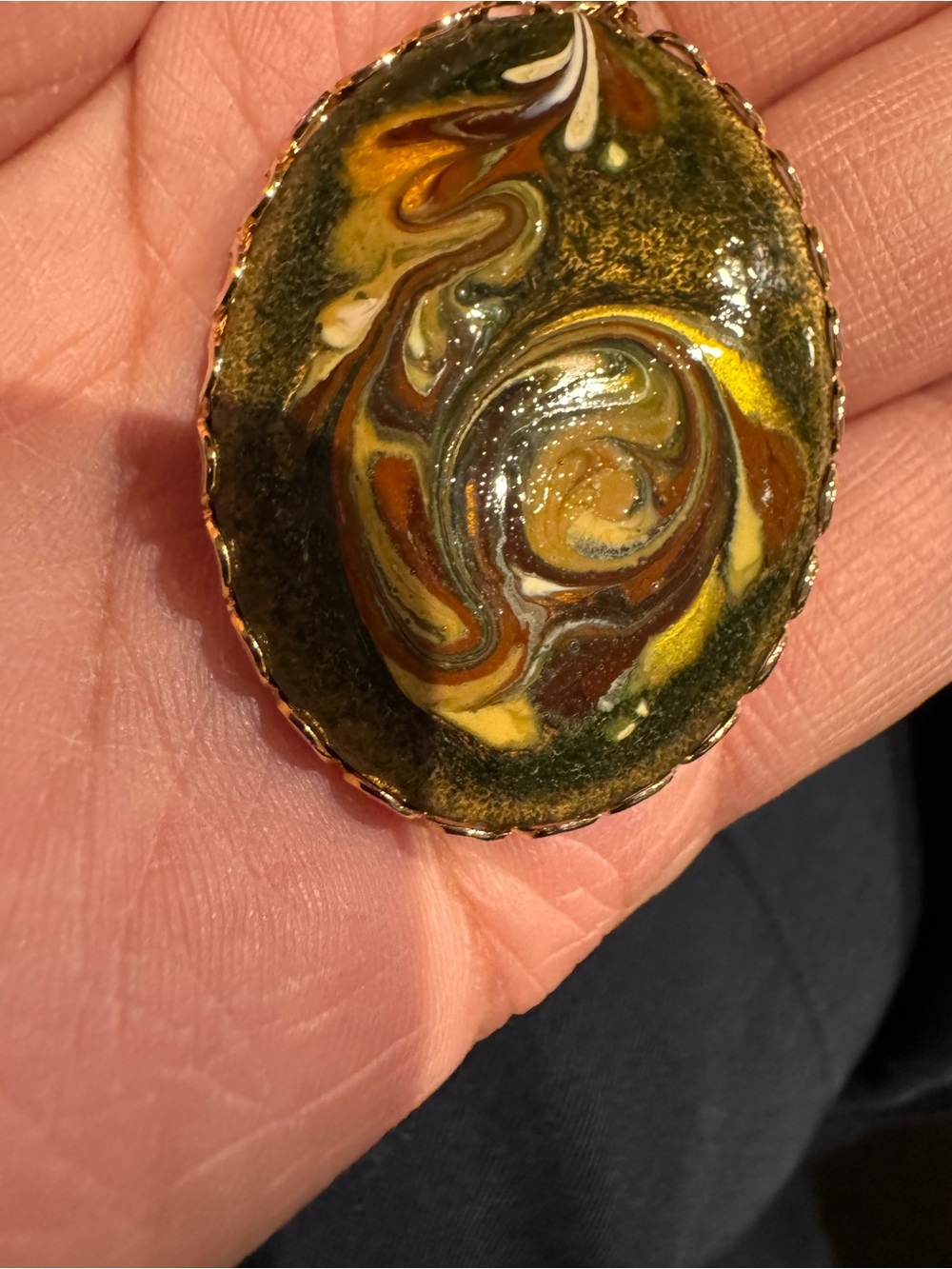 Vintage Enamel Swirl Pendant Necklace in Gold and Brown - Picture 5 of 6